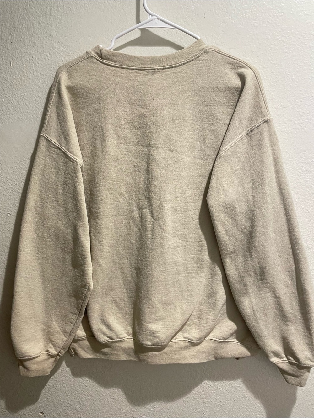 The Summer I Turned Pretty Cousins Beach Crewneck Liam Lore Mens L Cream - Picture 6 of 7